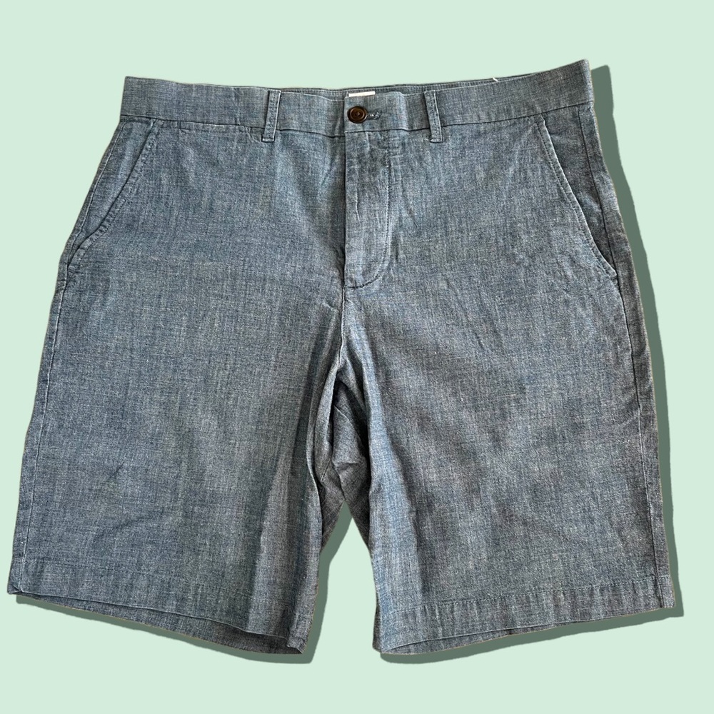 Gap Men’s Chambray 10” Short  | Waist: 34